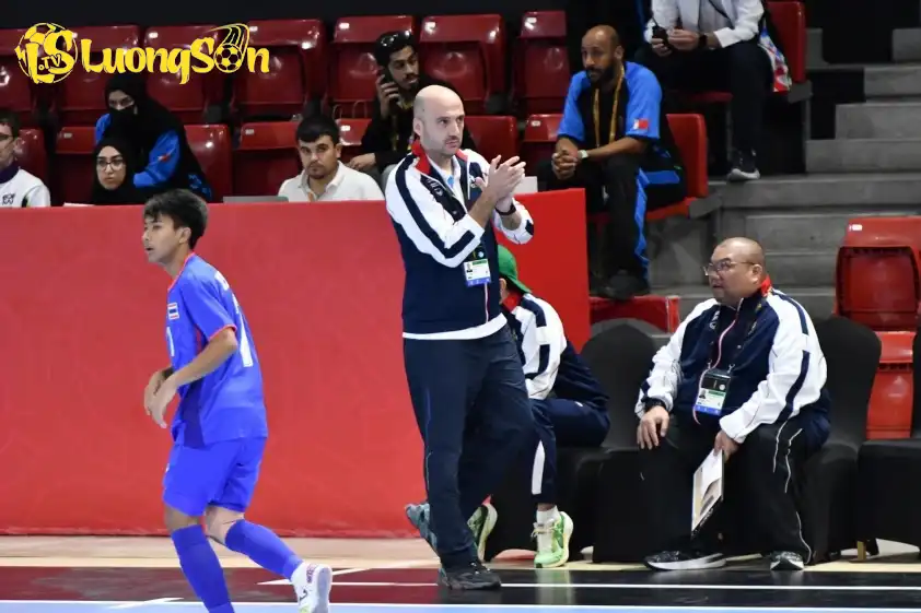 HLV Eloy Alonso dành lời khen cho màn thể hiện của U16 Thái Lan