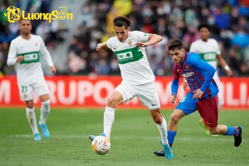 Elche gặp ngọn núi thật sự là Barca. (Ảnh: Internet) Elche gặp ngọn núi thật sự là Barca. (Ảnh: Internet)