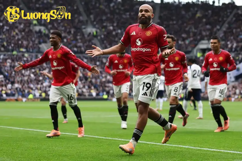 Mbeumo sẽ giúp MU có vé dự Champions League mùa tới?